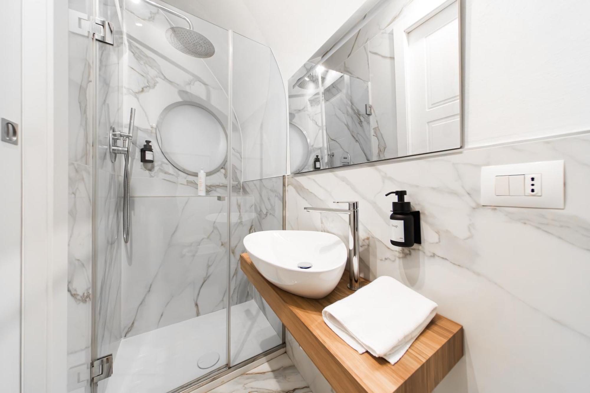 Lilli House - Suite In The Heart Of Bologna Exterior photo